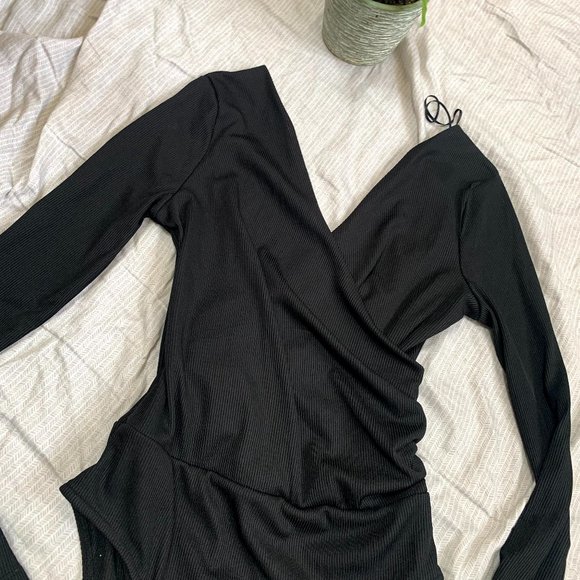 TOPSHOP  Black V Cut Body Suit - Picture 3 of 4